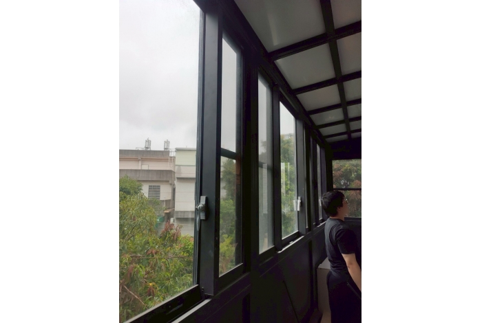Thumb-1